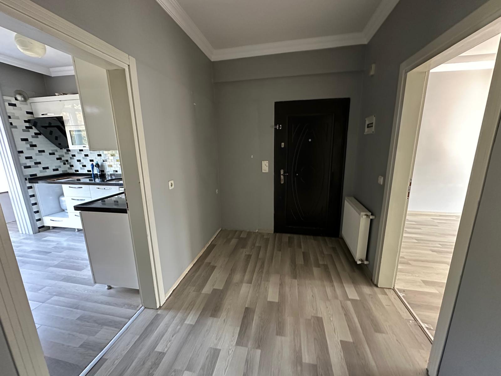 MABEL GAYRİMENKUL/VAKFIKEBİR YALIKÖY'DE SATILIK 2+1 ARAKAT DAİRE